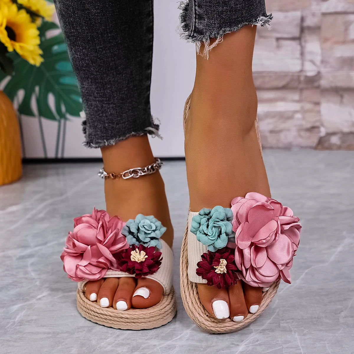 Women's Fashionable Multi-Color Large Flower Student Vacation Beach Lightweight Non-Slip Wear-Resistant Flat Slippers
