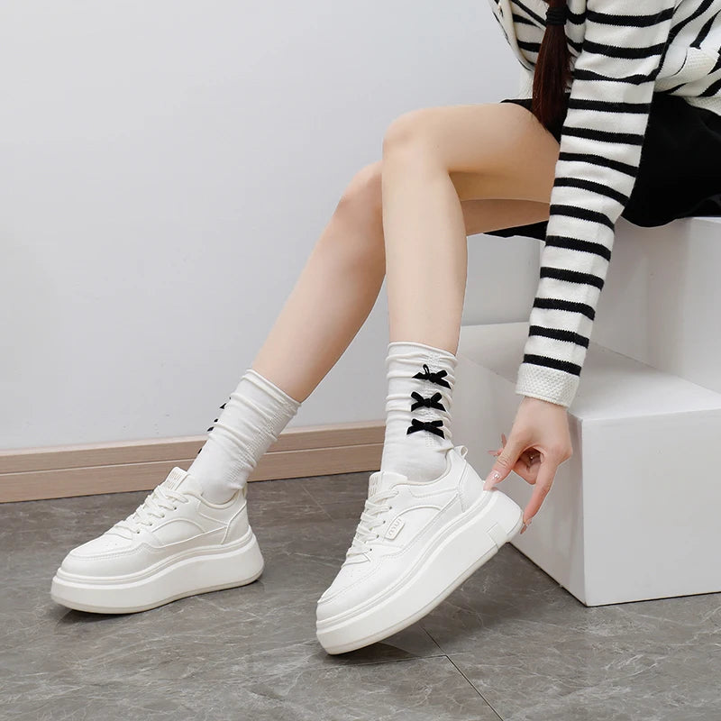 2025 Spring New White Shoes for Female Students Thick Soled Height Increasing Sports Board Shoes Casual Shoes